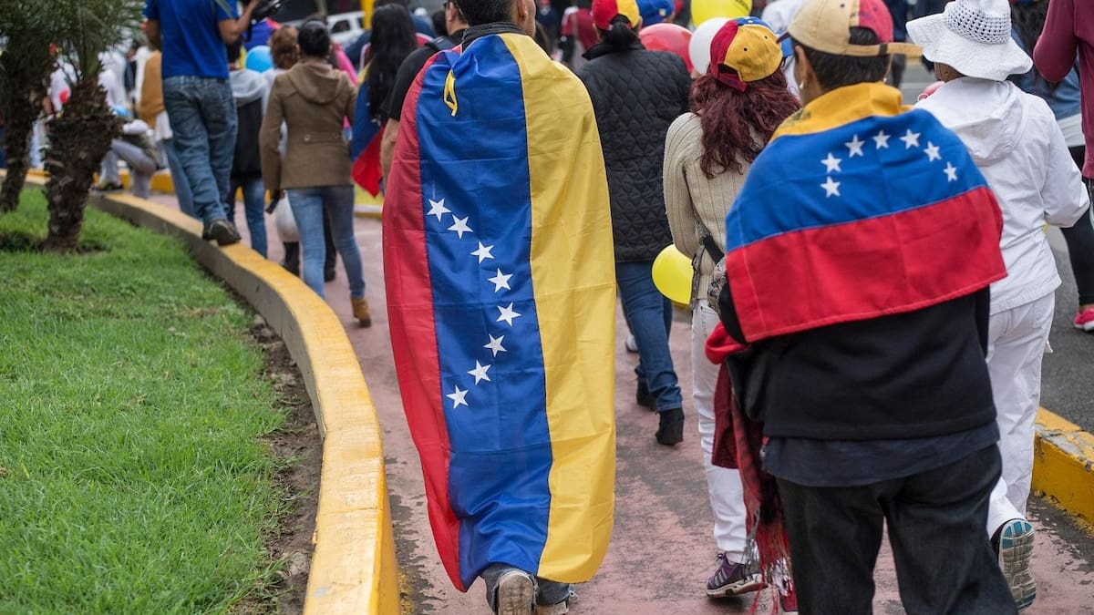 Gobierno ya no aceptará pasaportes vencidos para permanencia de venezolanos en el país