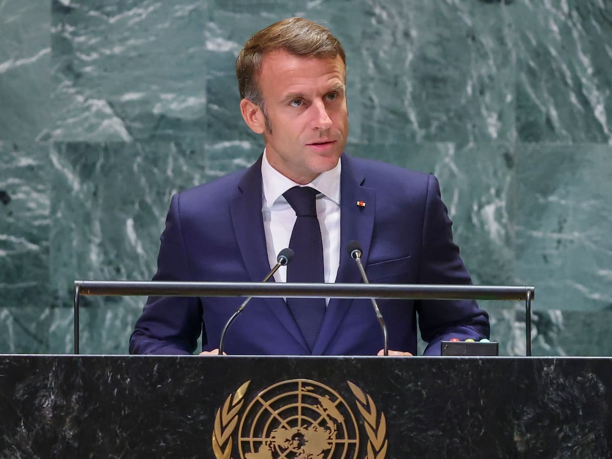 Macron reiteró a Zelenski su apoyo frente a la agresión rusa y a su plan de paz