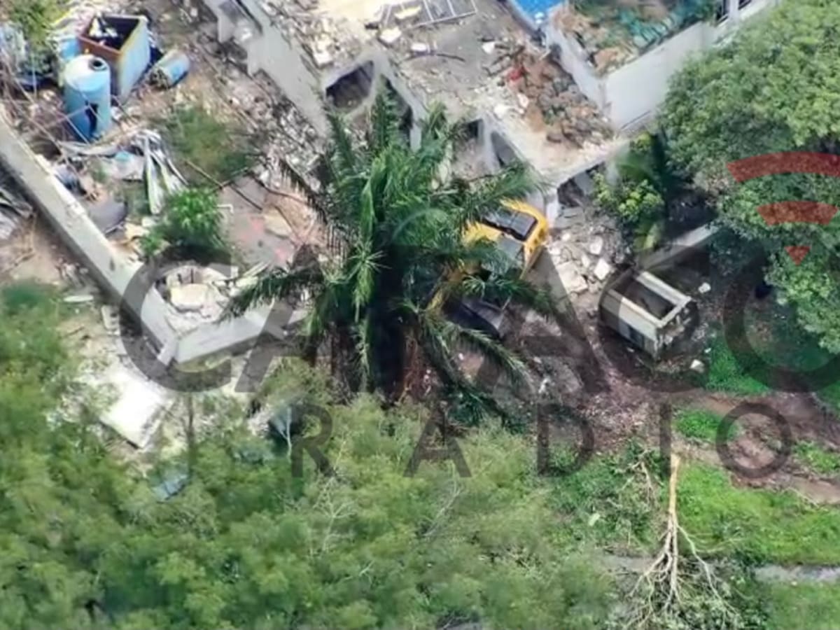 Imágenes muestran al ELN con maquinaria destruyendo restos de la estación de Policía en Arauca