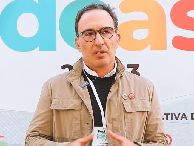 Carlos Ortiz, director de relaciones corporativas de Diageo, enfatizó en la importancia de las alianzas publico privadas como un mecanismo para tomar acciones concretas en pro de la sostenibilidad. | Foto: Caracol Radio