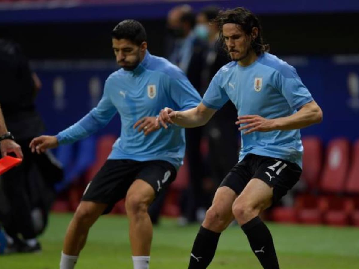 Suarez y Cavani destacan en la convocatoria de Uruguay para enfrentar a Colombia
