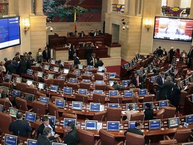Primer debate del proyecto de pliegos tipo. Foto: Colprensa