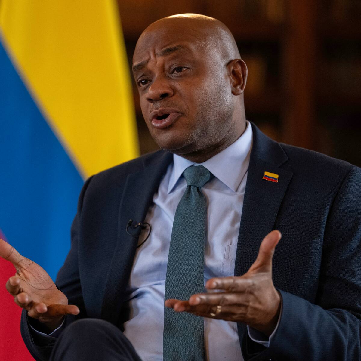 “No vamos a cerrar la frontera ni a romper relaciones con Venezuela”: canciller Murillo