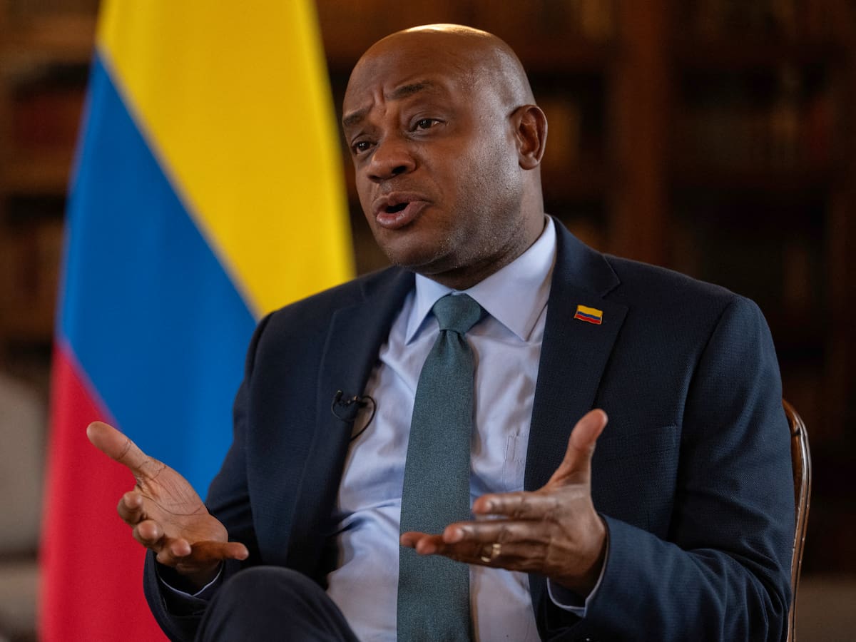 “No vamos a cerrar la frontera ni a romper relaciones con Venezuela”: canciller Murillo