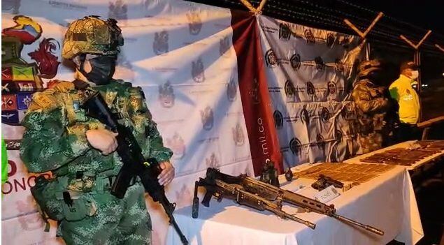 La operación ‘Trueno’ también dejó la incautación de abundante material de guerra, explosivos e intendencia. Crédito: Ejército Nacional.