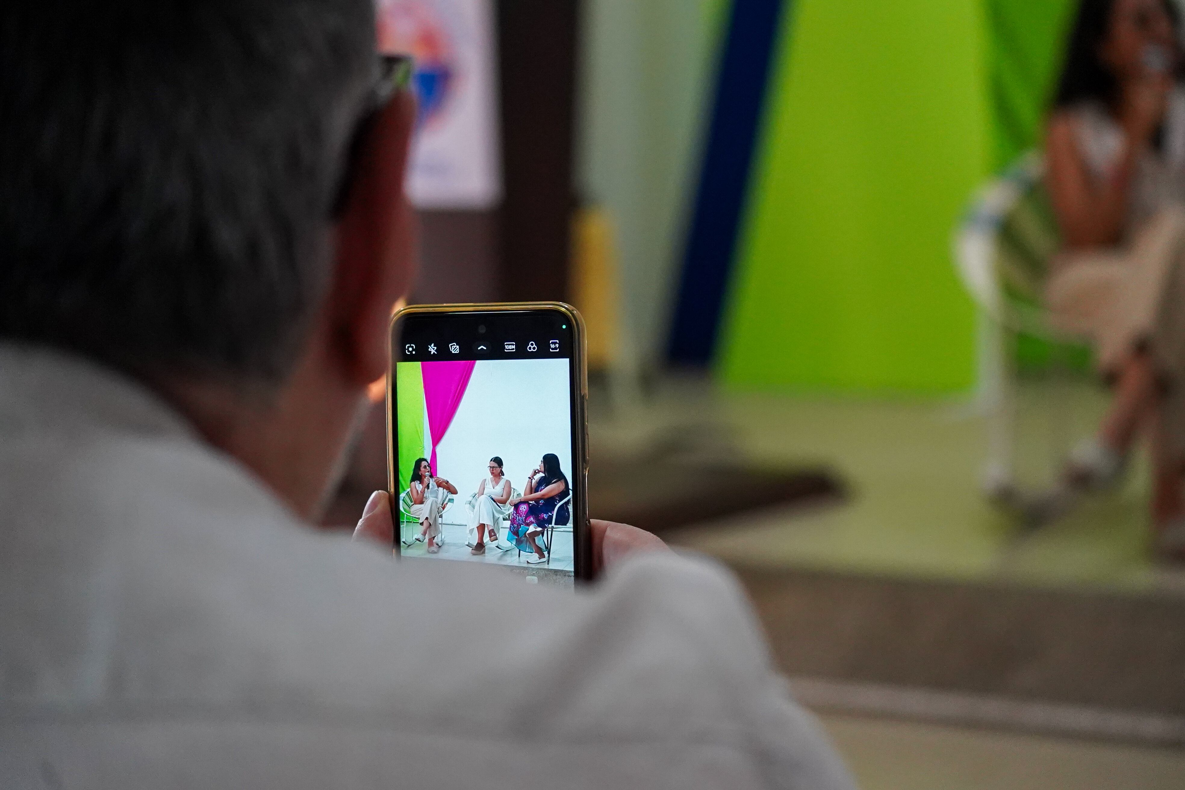 Uno de los principales retos de ser escritora caribeña es desligarse del realismo mágico, no como una voz de protesta sino como un acto de independencia literaria. Esta fue una de las conclusiones del panel, “Las mujeres que inventan mundos” del Festival Macondo. I Foto: W Radio