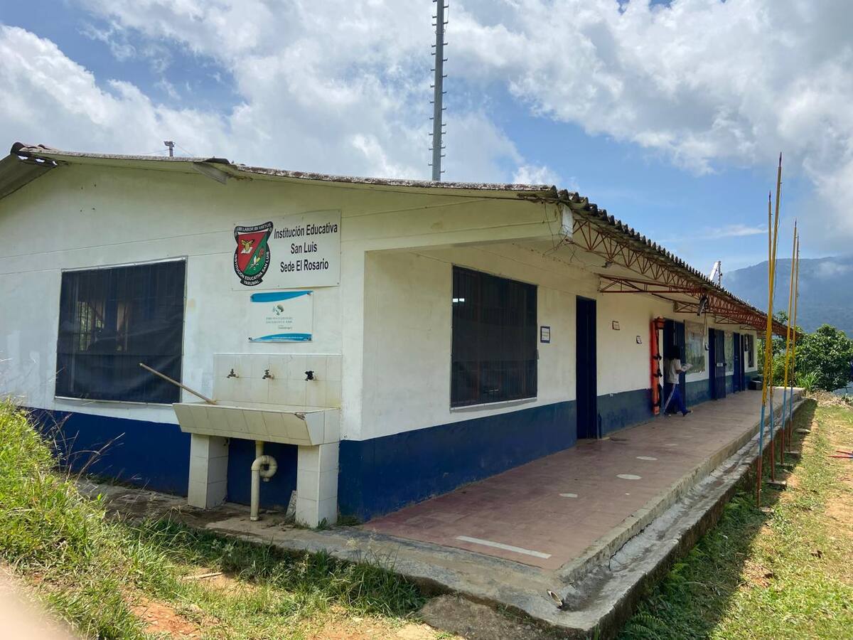 Soluciones W: 40 Computadores para la Escuela Rural en Yarumal, Antioquia