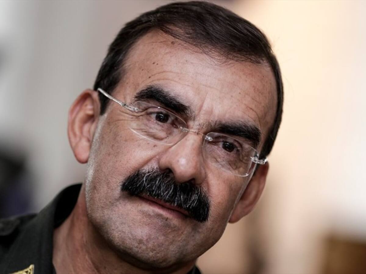 Fiscalía archiva investigación contra General Palomino por comunidad del anillo