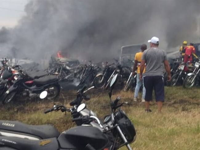 La emergencia se produjo inicialmente por un gigantesco incendio forestal que rápidamente se propagó. Foto: Cortesía Contacto TV