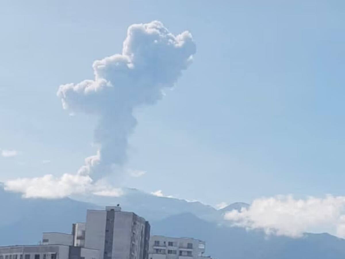 Volcán Nevado del Ruiz se encuentra en alerta naranja por aumento en su acitividad