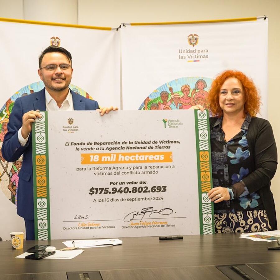Lilia Solano, directora de la Unidad para las Víctimas, y Felipe Harman, director de la Agencia Nacional de Tierras.