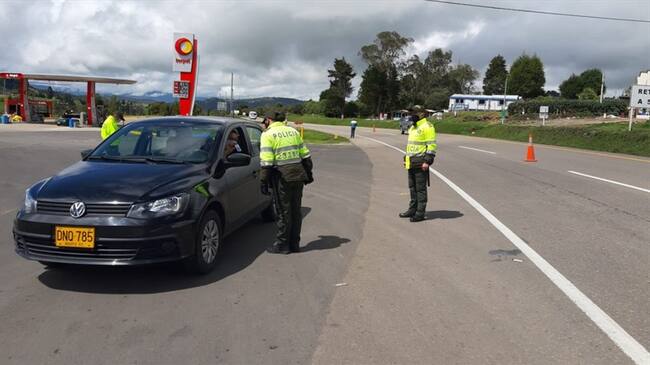 Además de golpes y machetazos, los uniformados han denunciado, en medio de la pandemia, escupitajos, empujones y agresiones verbales. . Foto: Metun