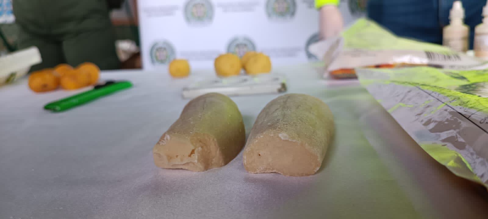Cocaína escondida en yuca. Foto: Policía
