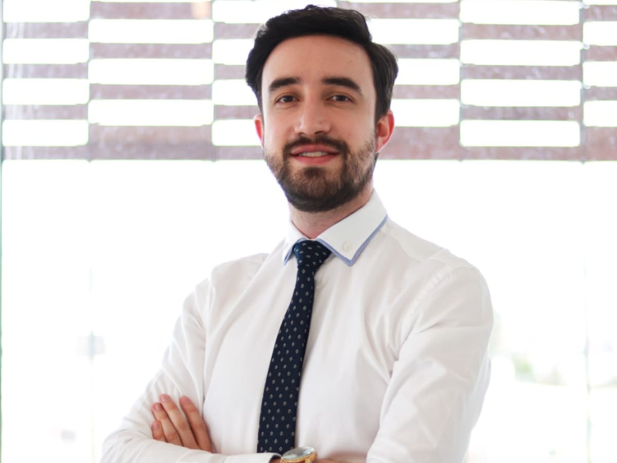 El vapeador puede ser peor que el cigarrillo convencional: médico explica por qué