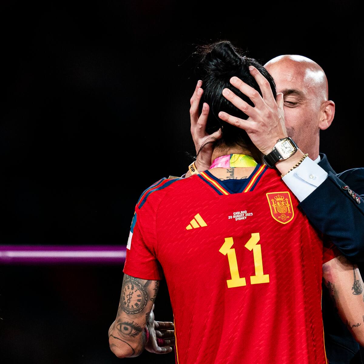 La actitud fue impropia de su cargo: Lluís Cortés sobre beso de Rubiales a Jenni Hermoso