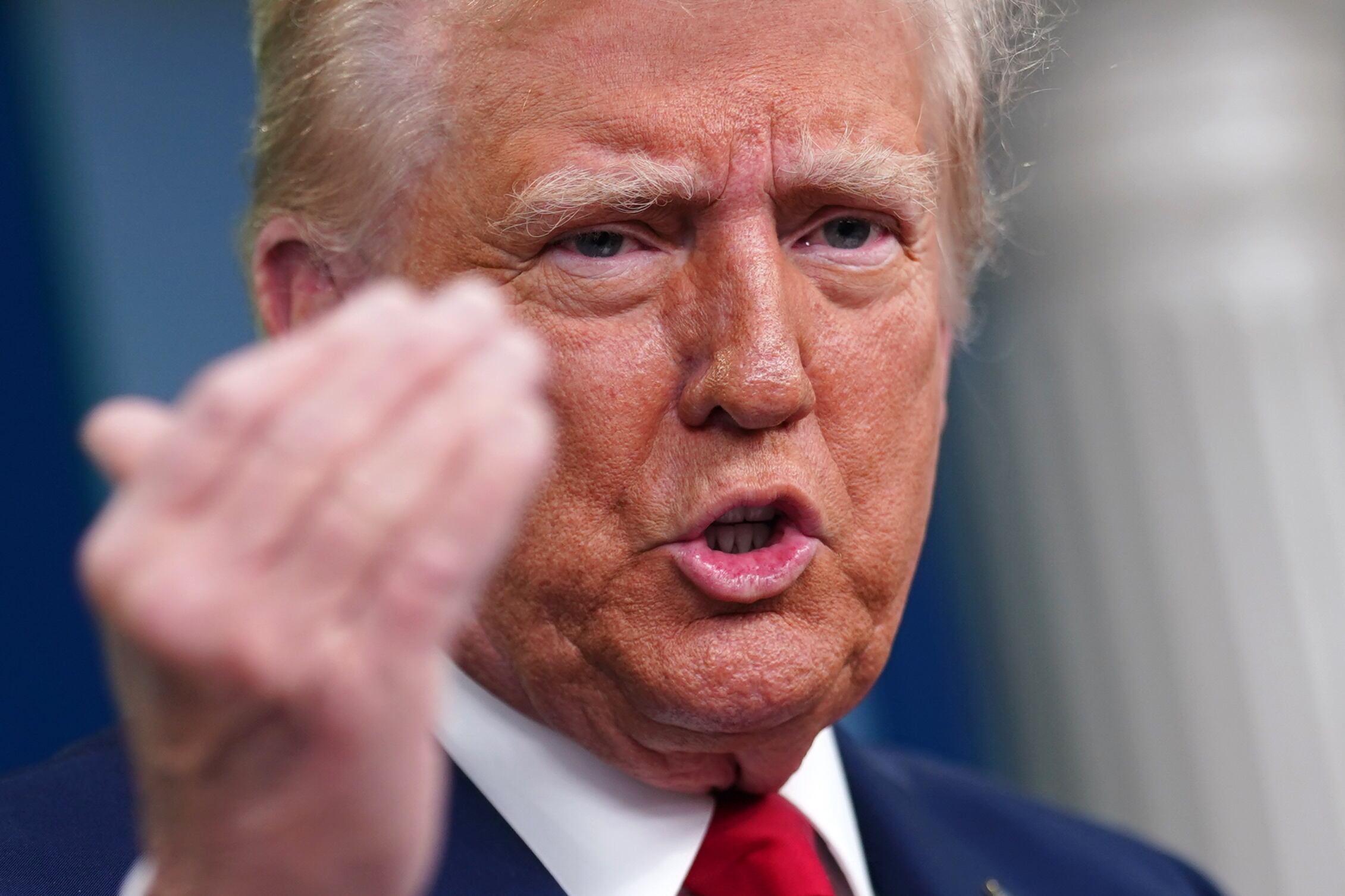 Donald Trump en conferencia de prensa sobre accidente aéreo. FOTO: EFE/EPA/WILL OLIVER