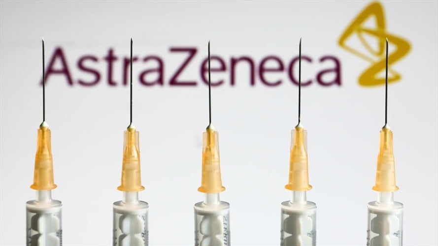 Expertos en medicina entregan claves para entender funcionamiento de vacuna Astrazeneca. Foto: Getty Images