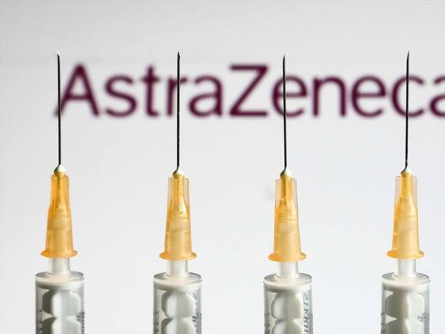 Expertos en medicina entregan claves para entender funcionamiento de vacuna Astrazeneca. Foto: Getty Images