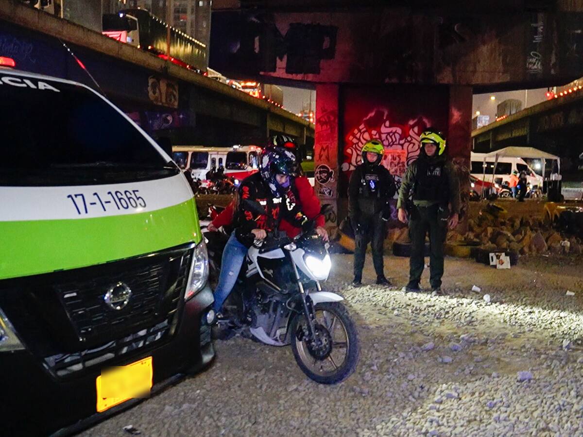 Operativo contra piques ilegales en la Autopista Sur de Bogotá: se encontraron más de 200 moteros