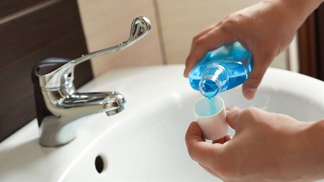 El estudio también indica que en Reino Unido Dentyl es el único enjuague bucal que tiene la concentración suficiente de cloruro de cetipiridinio. Foto: Getty Images