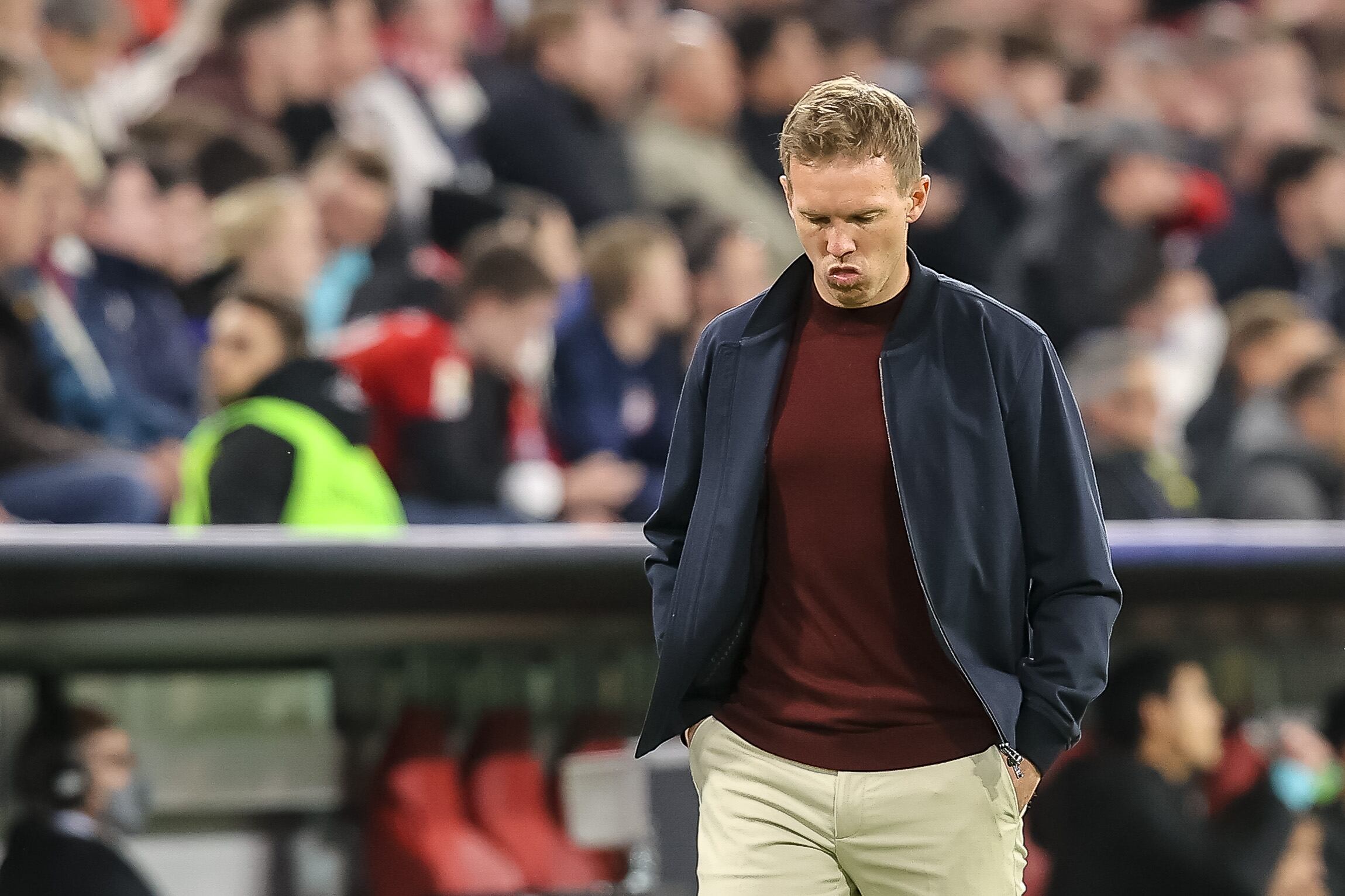 El entrenador del Bayern Múnich, Julian Nagelsmann, indicó haber recibido amenazas de muerte tras la eliminación del Bayern Múnich por el Villarreal en cuartos de final de la Liga de Campeones