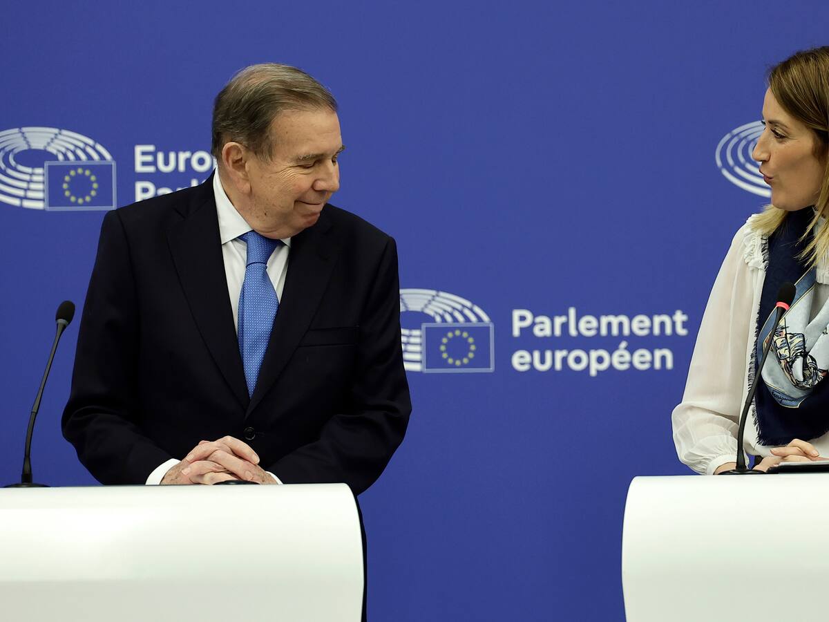 Edmundo González recogió el premio Sájarov “con gratitud e inmensa responsabilidad”