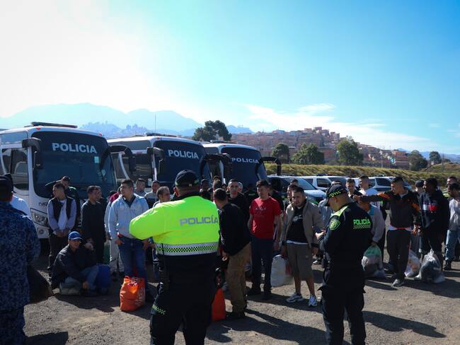 Inpec trasladó 3.312 reclusos que permanecían en estaciones de policía y URI del país.