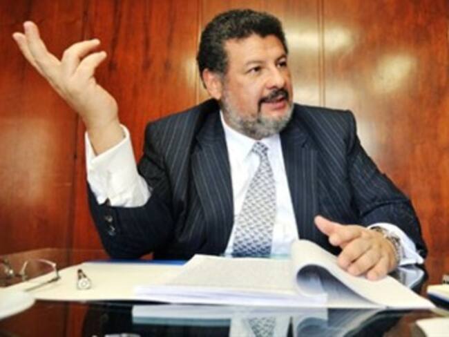 Es nuestra función defender los intereses de los inversionistas en el Fondo, dijo la oficina de Granados.