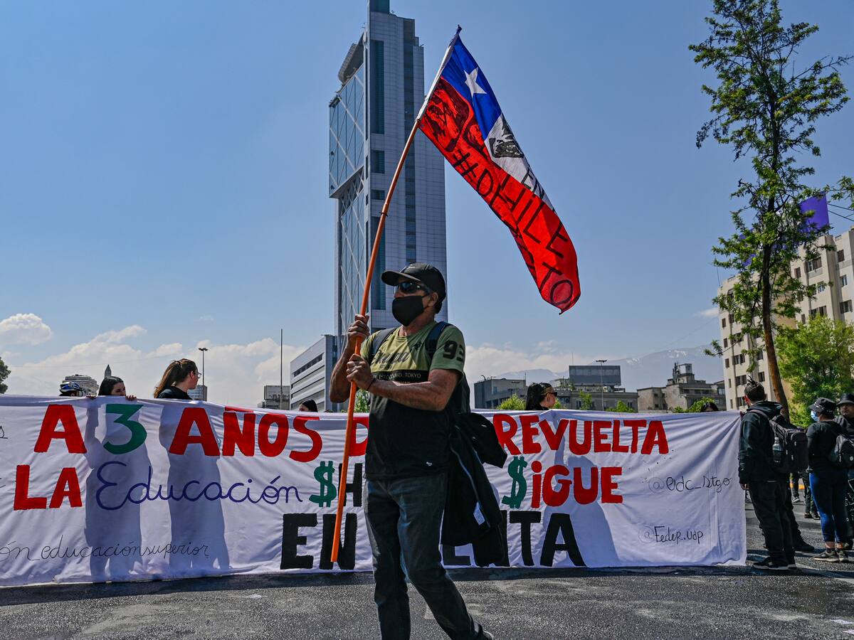 Masivas protestas en Chile en conmemoración por estallido social de hace tres años