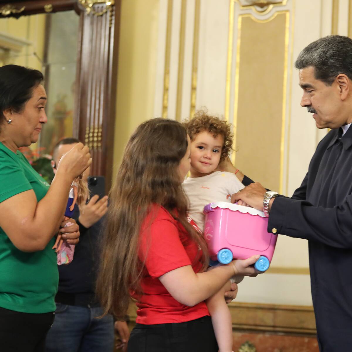 Llegó a Venezuela niña de dos años separada de sus padres en EE.UU.