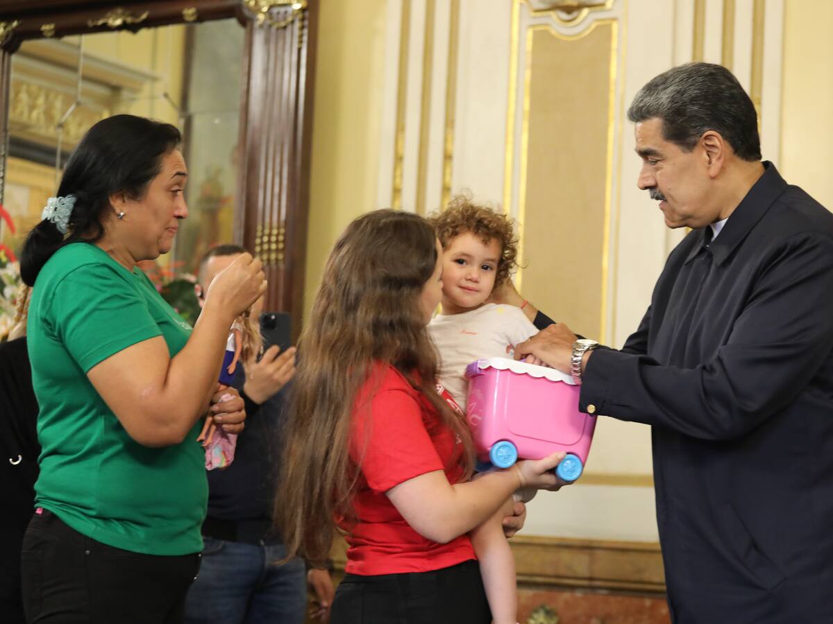 Llegó a Venezuela niña de dos años separada de sus padres en EE.UU.