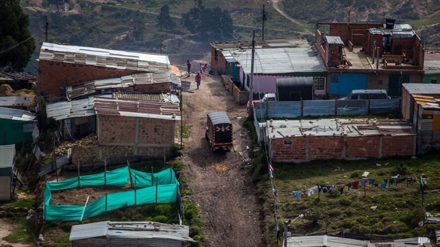 En 2020, 25.366 colombianos sufrieron desplazamiento forzado por cuenta de la presencia de grupos ilegales en sus territorios con 94 eventos registrados. Foto: Getty Images / JUANCHO TORRES