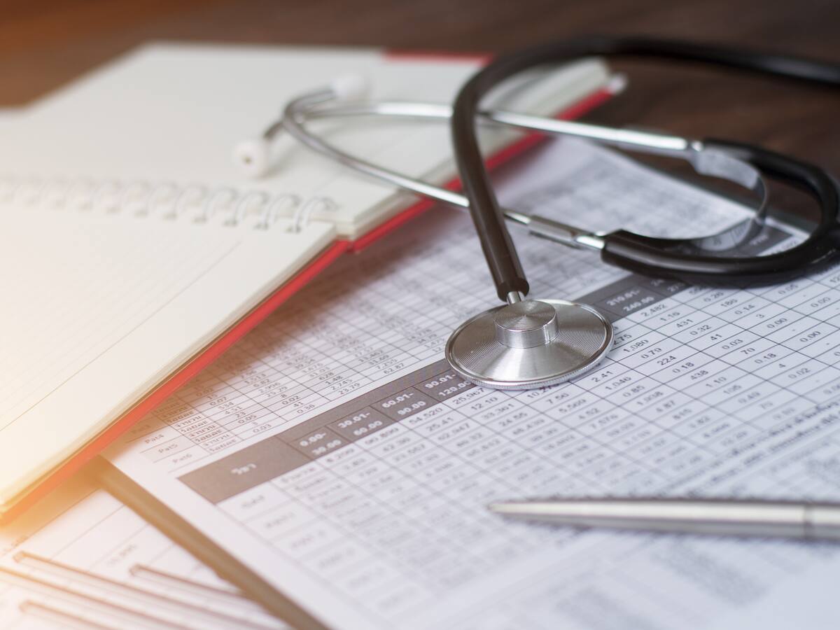 Egresados de la FUCS exigen el cumplimiento de la Ley de Residentes