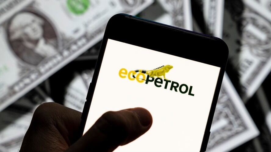 El Ministerio de Hacienda autorizó a Ecopetrol para emitir bonos en el mercado internacional hasta por US$1.400 millones. Foto: Getty Images / BUDRUL CHUKRUT