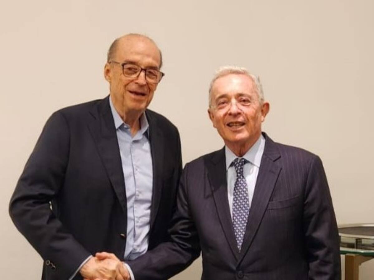 Álvaro Leyva se reunió con Uribe: “es una figura significativa de la historia de Colombia”