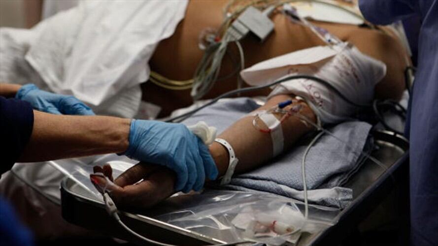 Hay centenares de heridos. Todos de armas de fuego. Colapsado el servicio médico. Sin posibilidad de trasladarlos al hospital de Pacaraima Brasil” dice en su cuenta de twitter el diputado Americo De G. Foto: Getty Images