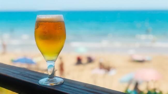 ¿Cuáles son los riesgos de tomar cerveza cuando hace calor?. Foto: Getty Images