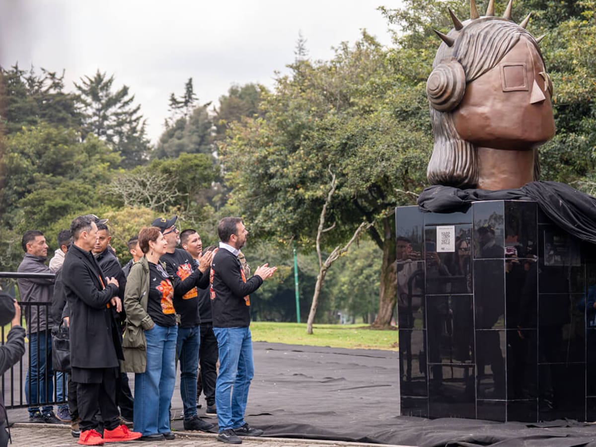 Conozca el nuevo monumento de Bogotá: “La Rockera”, un homenaje al icónico Rock al Parque