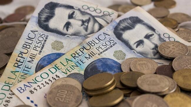 Jaime Mosquera, periodista de la emisora Platino Stereo, señaló que cree le ofrecieron una suma de dinero para destacar las acciones de un funcionario.. Foto: Getty Images