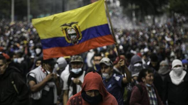 Presidentes ecuatorianos que dimitieron en los últimos 25 años debido a protestas civiles. Foto: Agencia Anadolu