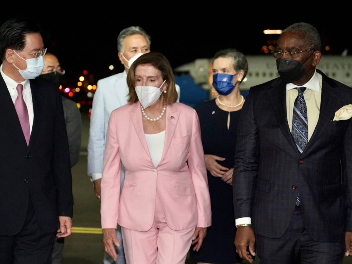 Nancy Pelosi aterrizó en Taiwán pese a las advertencias de China