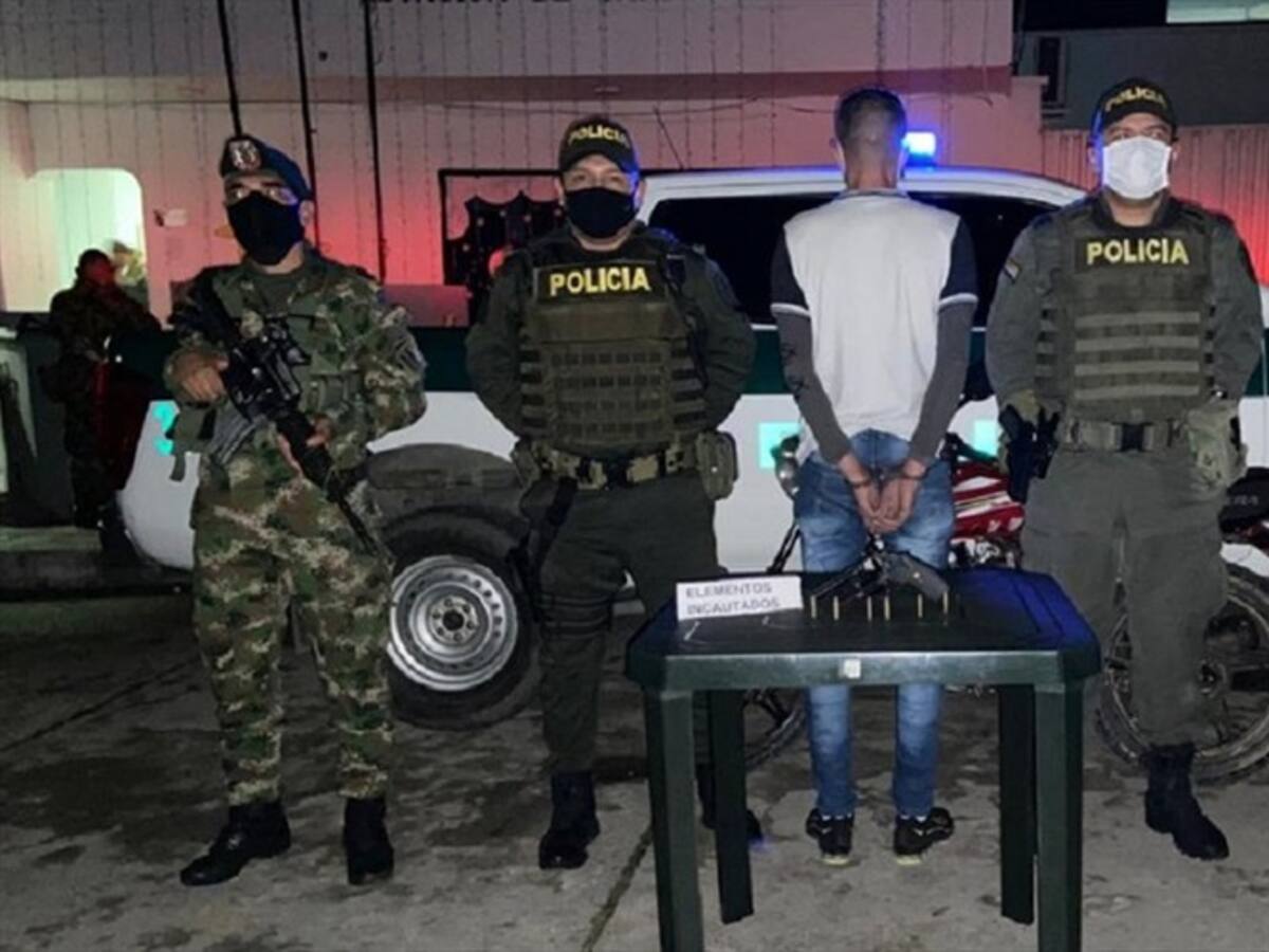 Un adulto y un menor capturados por lanzar explosivo a mina de carbón en Bucarasica