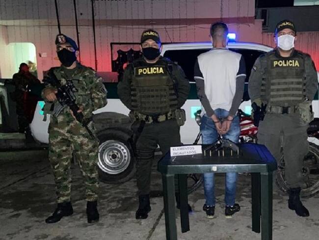 Un adulto y un menor capturados por lanzar explosivo a mina de carbón en Bucarasica. Foto: Cortesía