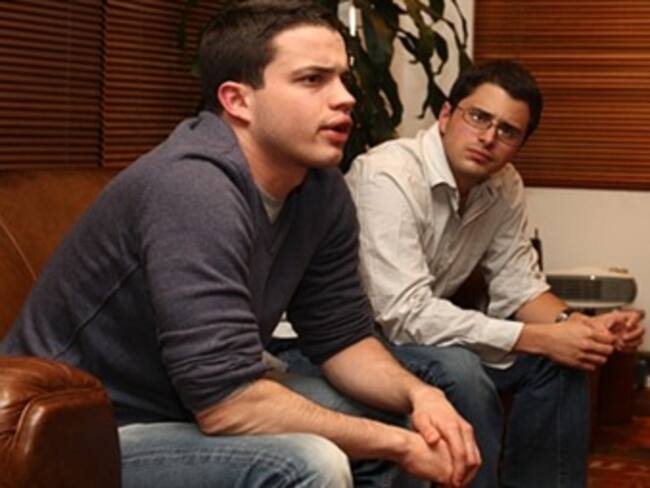 Congreso colombiano debate enriquecimiento de hijos del presidente Uribe