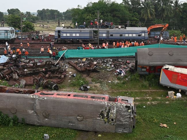 Problema de señal habría causado el accidente de trenes en India