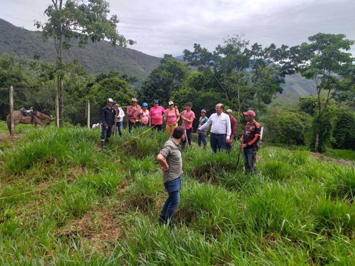En fotos: empieza la construcción de la escuela I.E. Valentín García en la vereda Guayabal (Cueta)