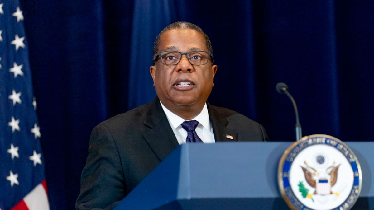 Él es un criminal, pero operación violó derecho internacional: Brian Nichols por captura de Maduro