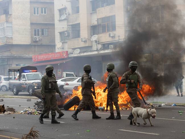 Manifestaciones en Mozambique. I Foto: ALFREDO ZUNIGA/AFP via Getty Images.
