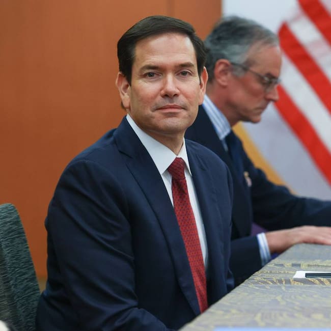KUALA LUMPUR (MALASIA), 10/07/2025.-El secretario de Estado de Estados Unidos, Marco Rubio, durante la reunión mantenida con el ministro de Exteriores ruso, Serguéi Lavrov, este jueves en Kuala Lumpur. Rubio dijo hoy en Kuala Lumpur que mantuvo una conversación "franca" con su par ruso, Serguéi Lavrov, y que "quizás" pueda haber "una base sobre la que podamos avanzar" con respecto a la guerra de Ucrania. EFE/ Ministerio de Asuntos Exteriores de Rusia vía Telegram SOLO USO EDITORIAL/SOLO DISPONIBLE PARA ILUSTRAR LA NOTICIA QUE ACOMPAÑA (CRÉDITO OBLIGATORIO)
