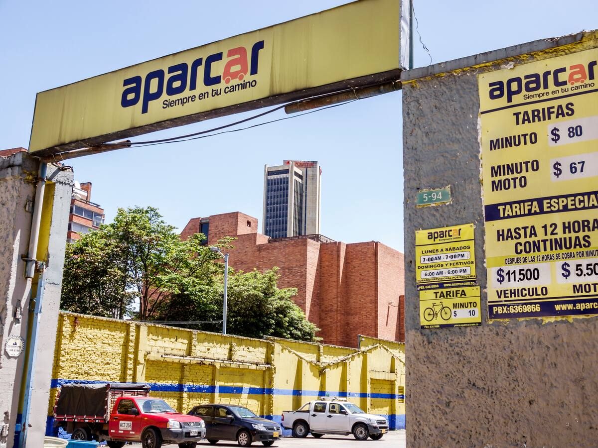 Estacionarse en Bogotá en vía pública o parqueadero será más caro a partir de febrero, ¿por qué?